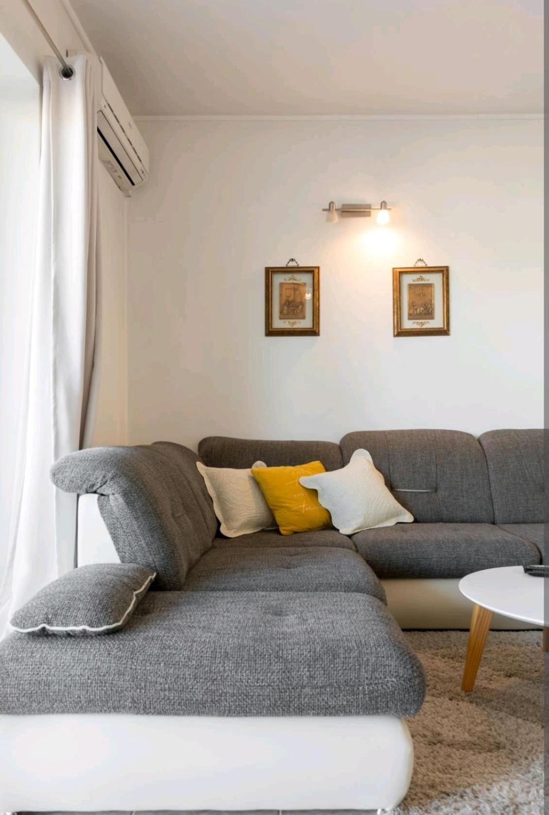 Apartments Siesta Sumartin Bagian luar foto