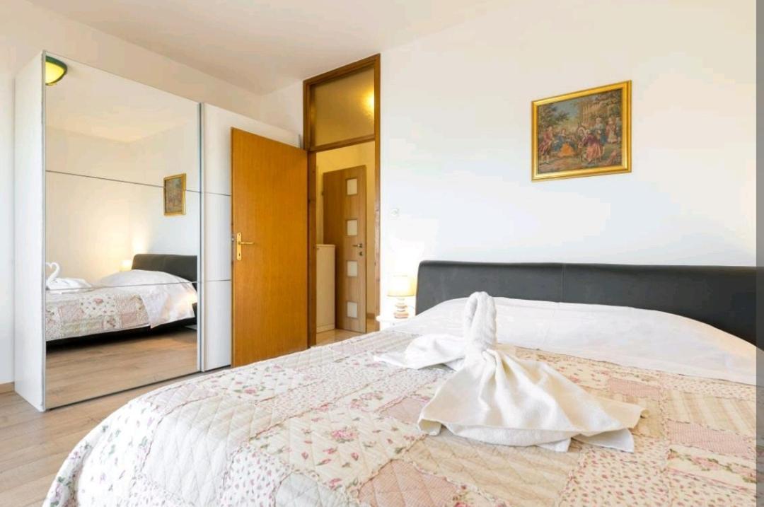 Apartments Siesta Sumartin Bagian luar foto